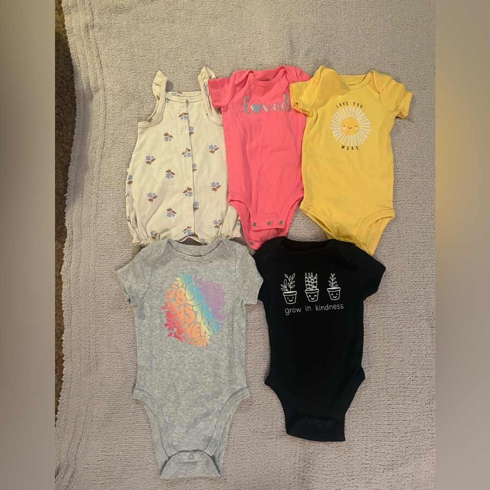 Assorted Kids 🧒 Onesies.